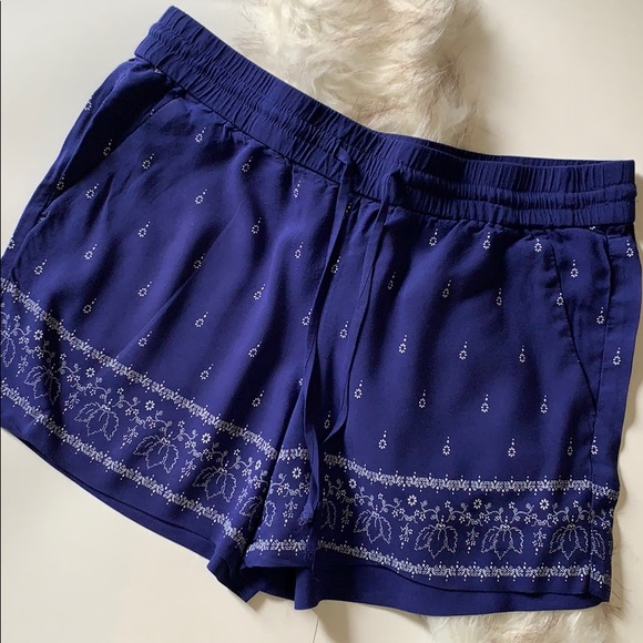 LOFT Pants - ❤️2/$25 LOFT drawstring shorts